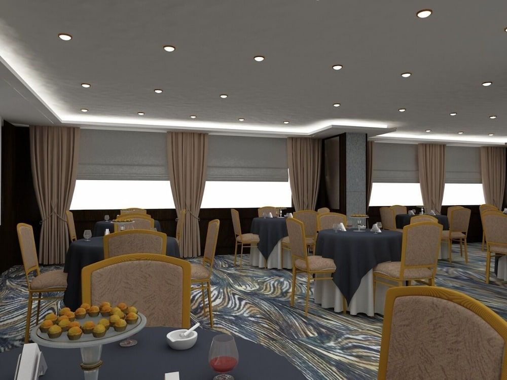 undefined Lafontaine Deiora Hotel 5