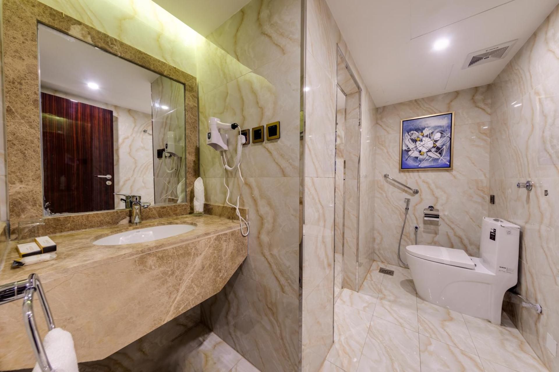 undefined Al Ertiqaa Hotel 9