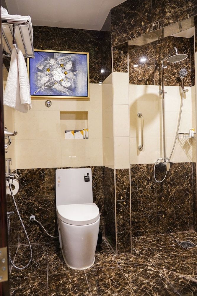 undefined Al Ertiqaa Hotel 10