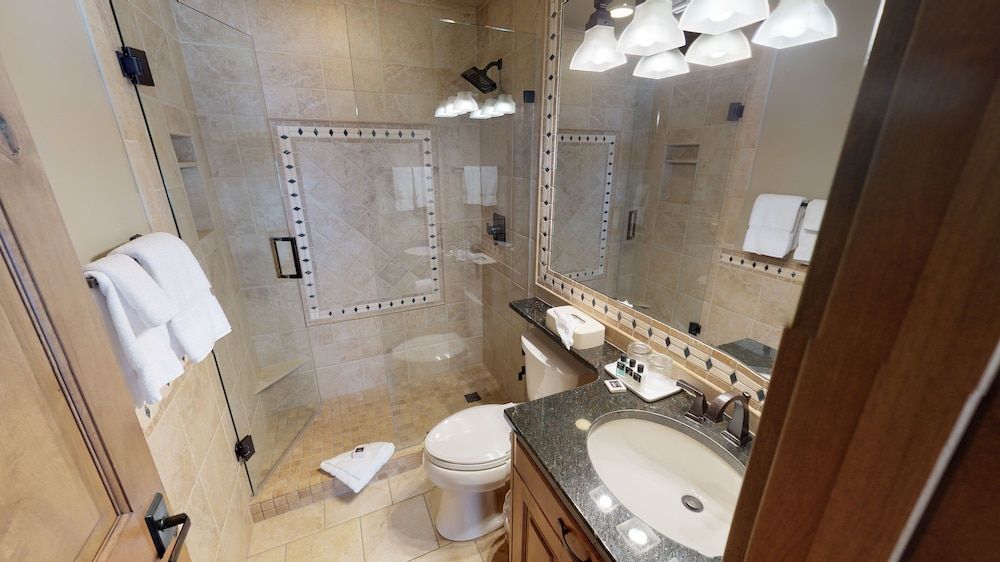 Manor Vail Lodge Condo, 3 Bedrooms (Platinum) 2