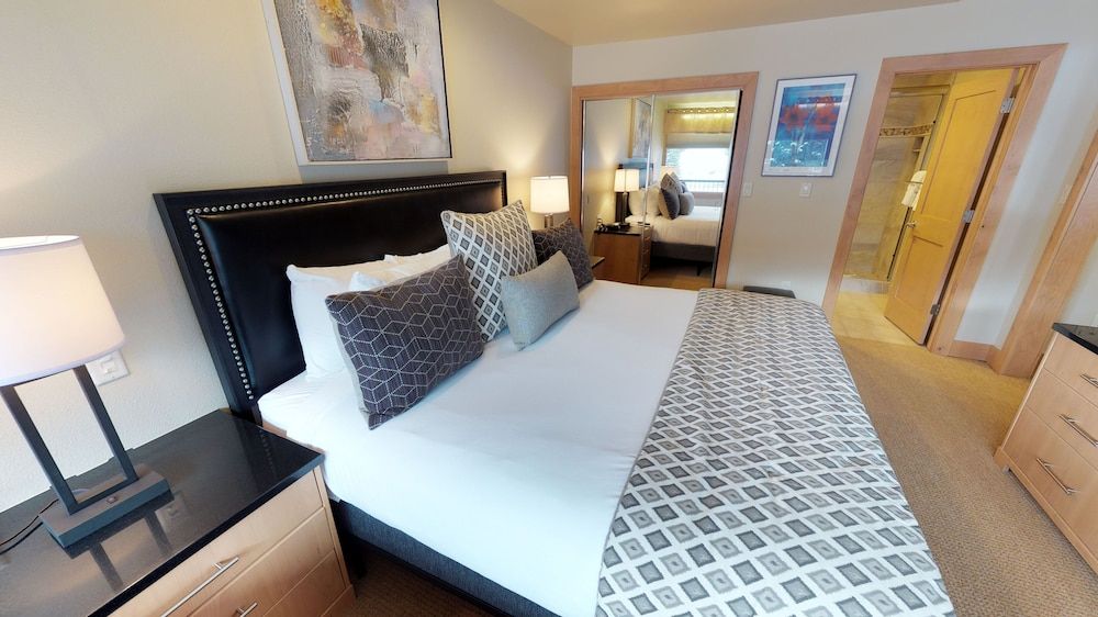 Manor Vail Lodge Condo, 3 Bedrooms (Platinum)