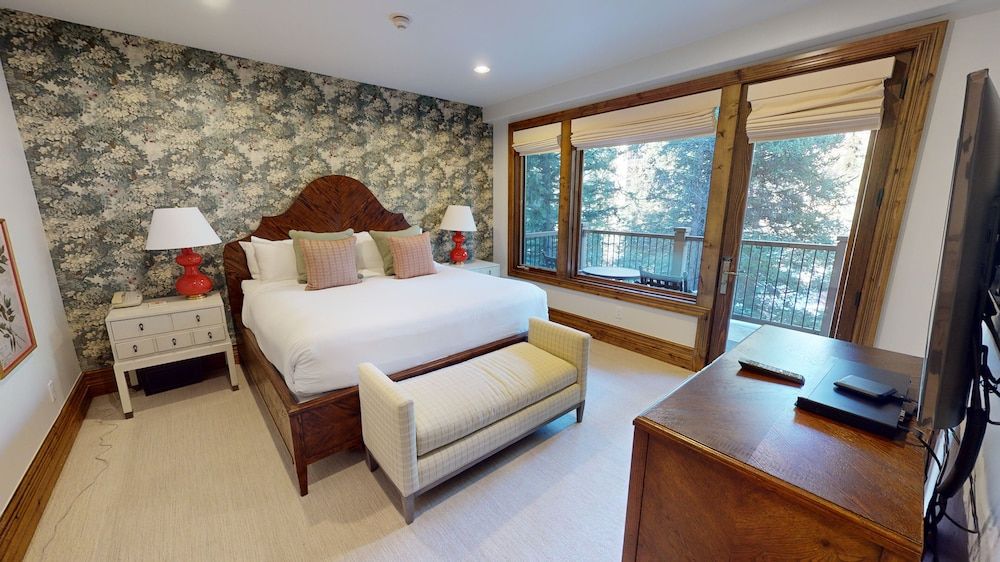 Manor Vail Lodge Penthouse, 2 Bedrooms (#278) 2