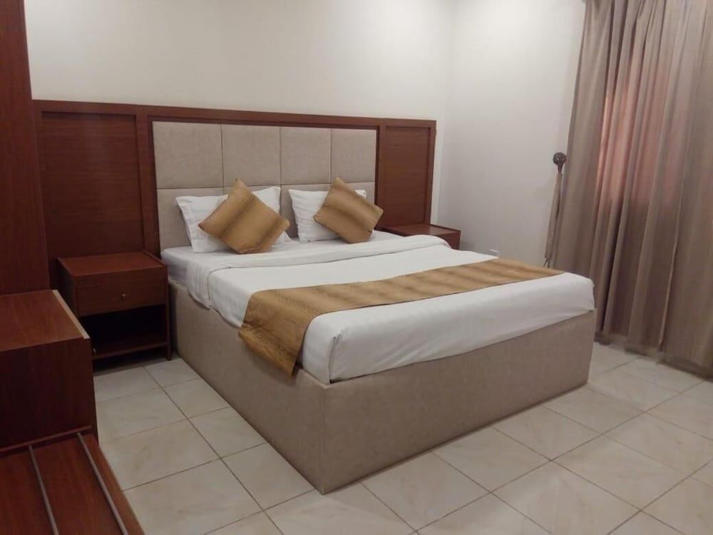 undefined Iwan AlAndalusia Alsafa2 5