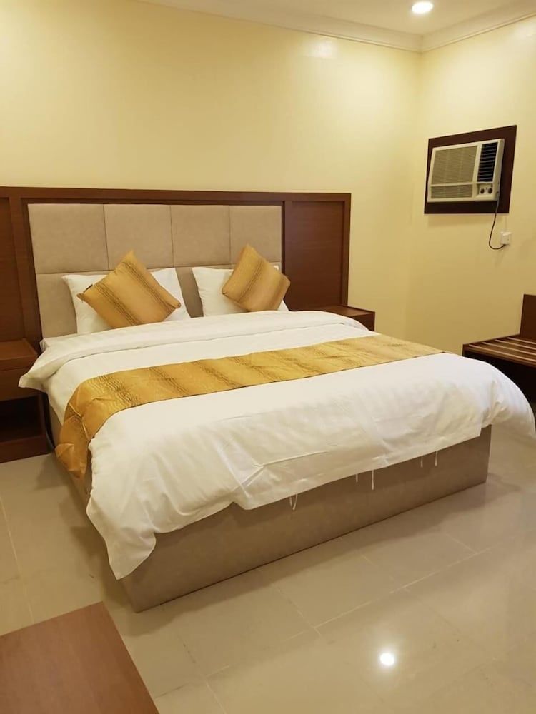 undefined Iwan AlAndalusia Alsafa2 10