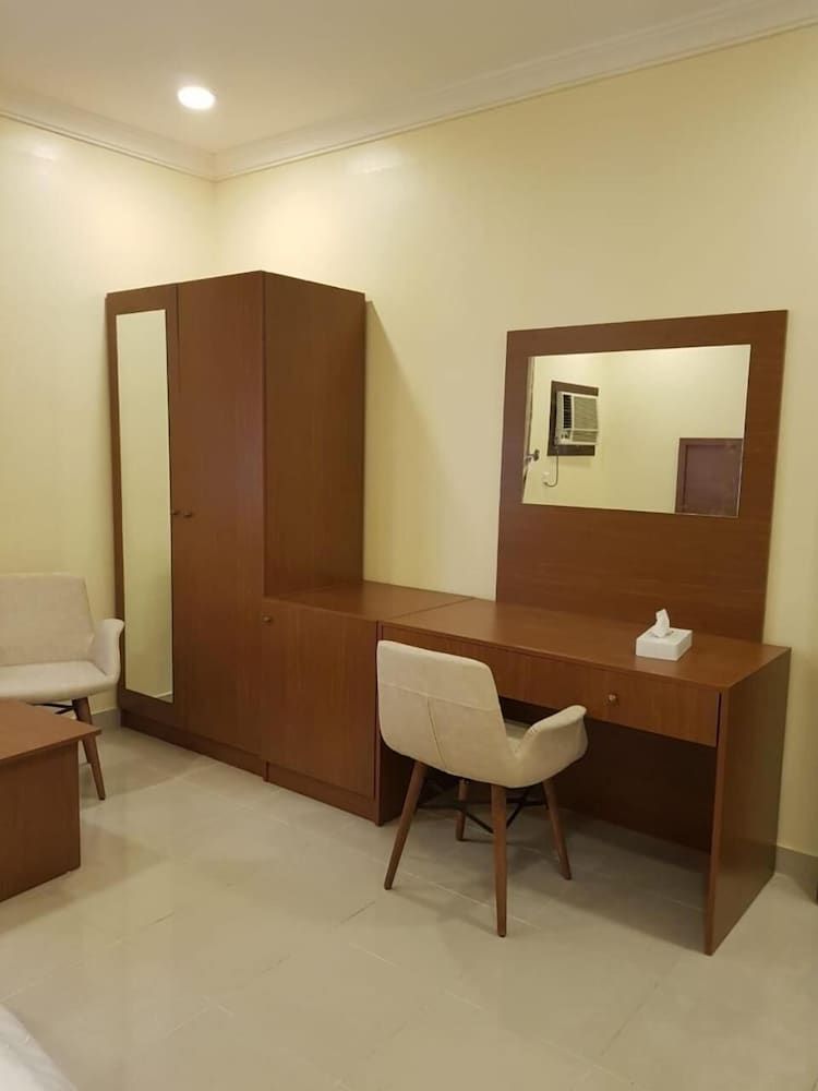 undefined Iwan AlAndalusia Alsafa2 9