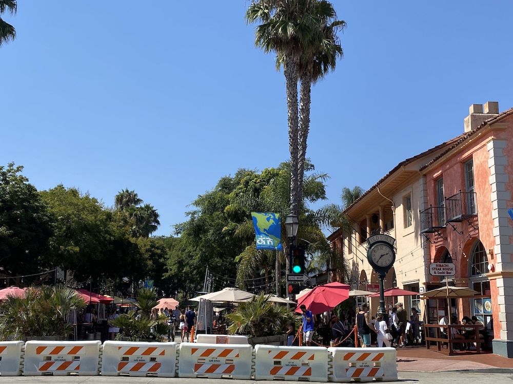 undefined Villa Rosa Inn 5