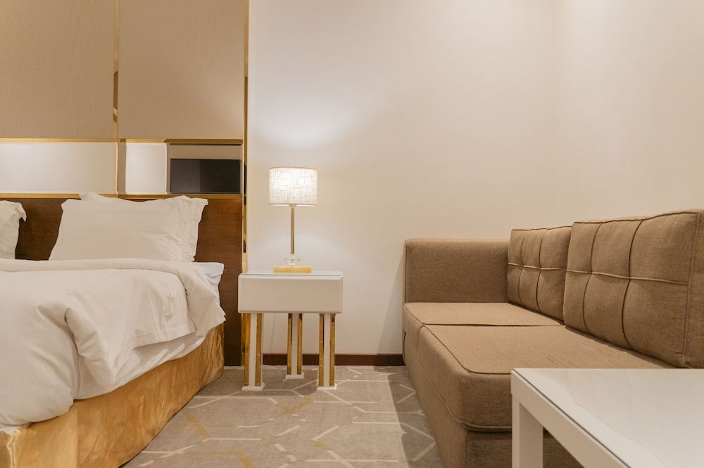 Sela Hotel Deluxe Double Room 4