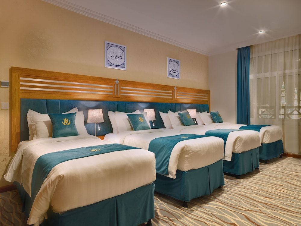 Standard Room, Multiple Beds (Haram View)