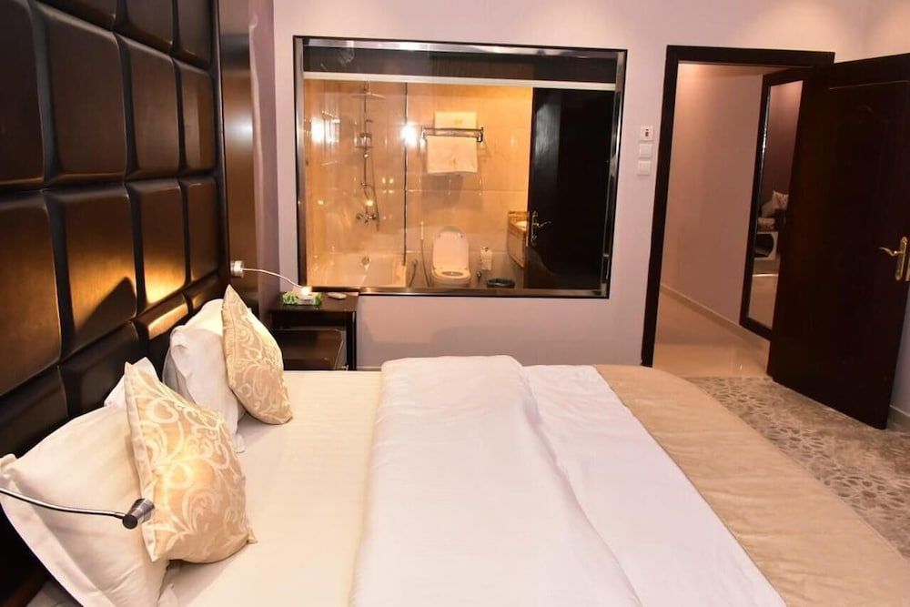 undefined In Maz Aparthotel 3