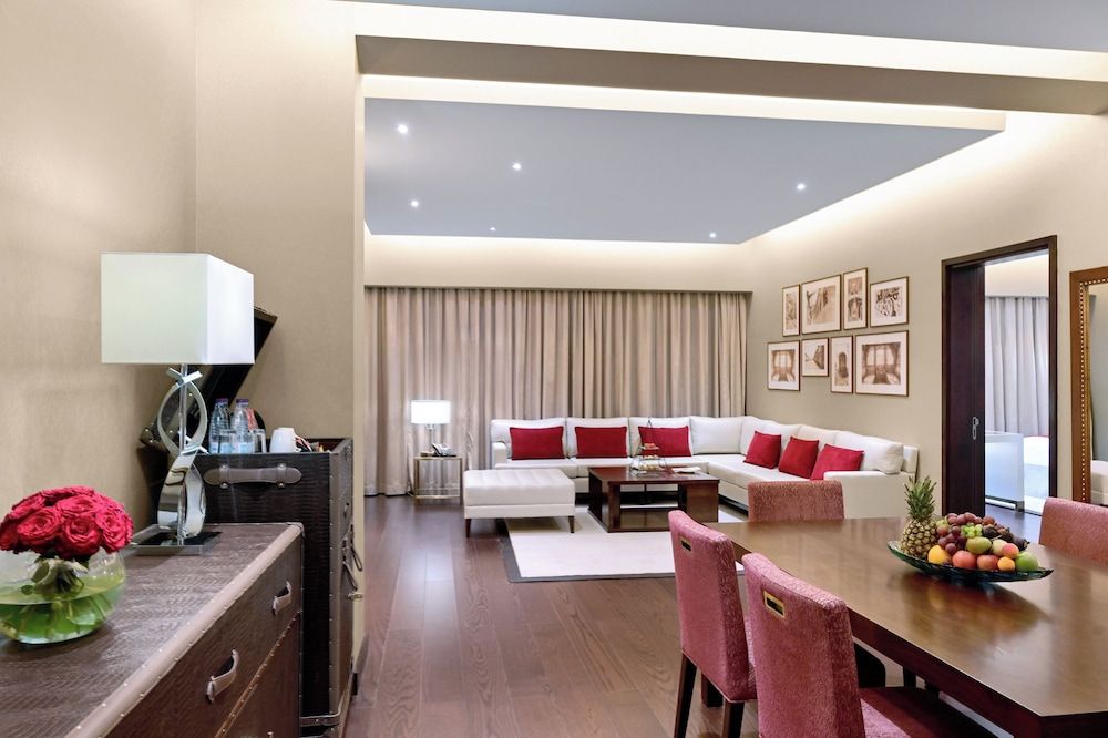 Grand Millennium Tabuk Premium Suite, 1 King Bed 7