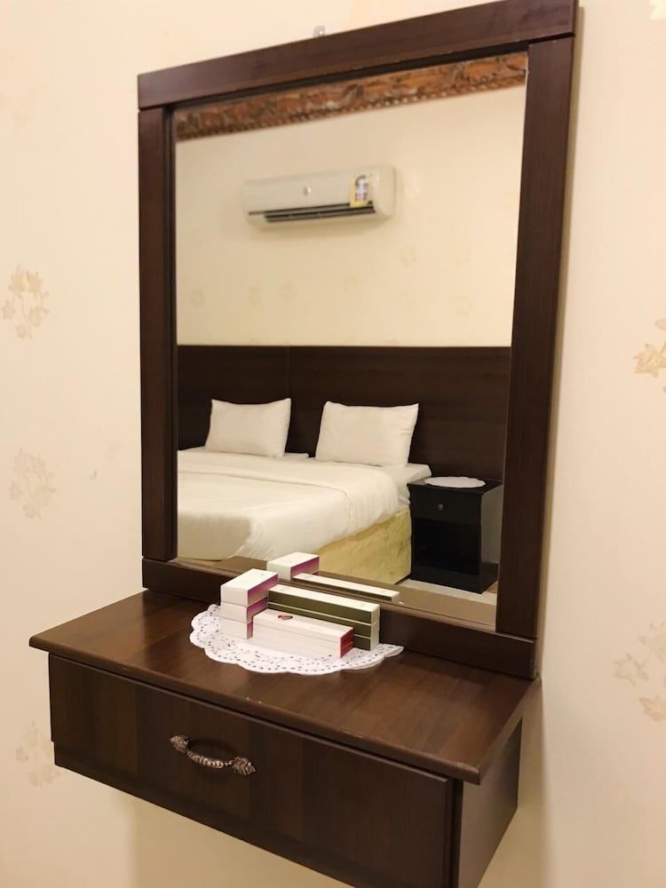 undefined Revan Hotel 8