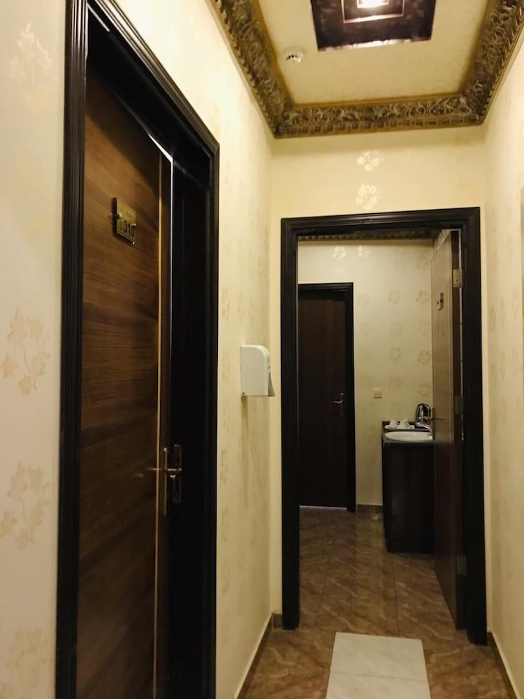 undefined Revan Hotel 6