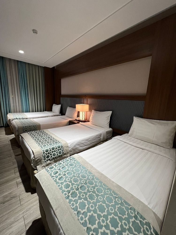 undefined Violet Al Shisha Hotel 3