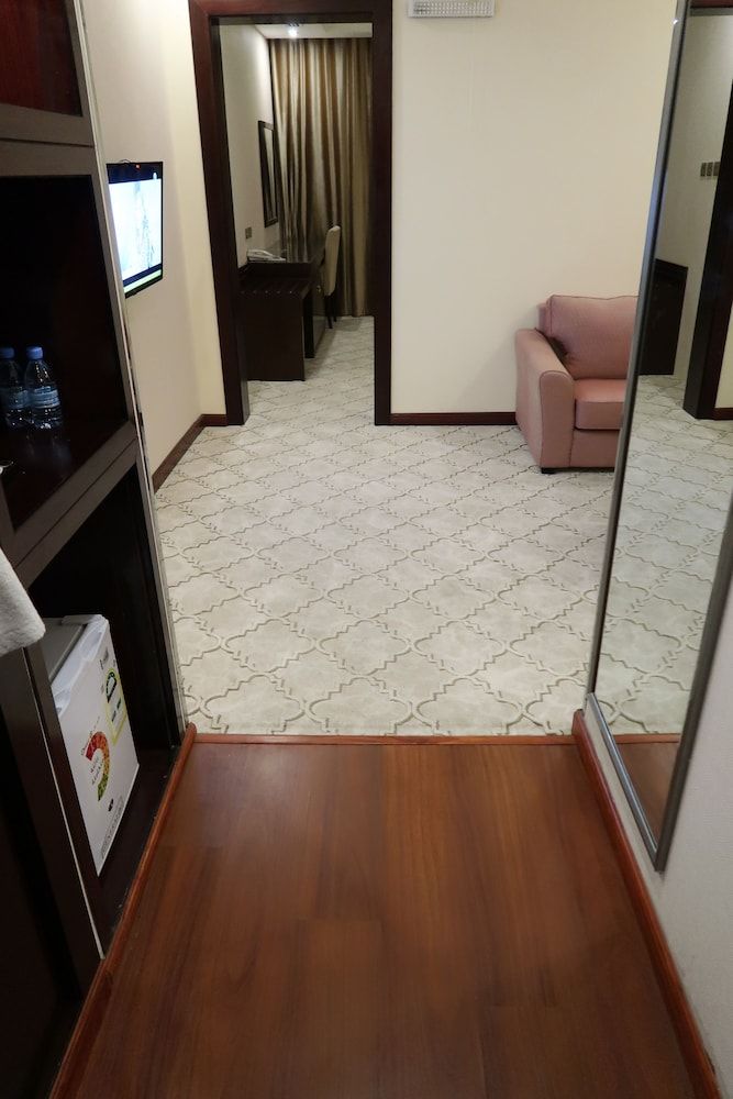 Lotus Hotel Lotus Suite 5