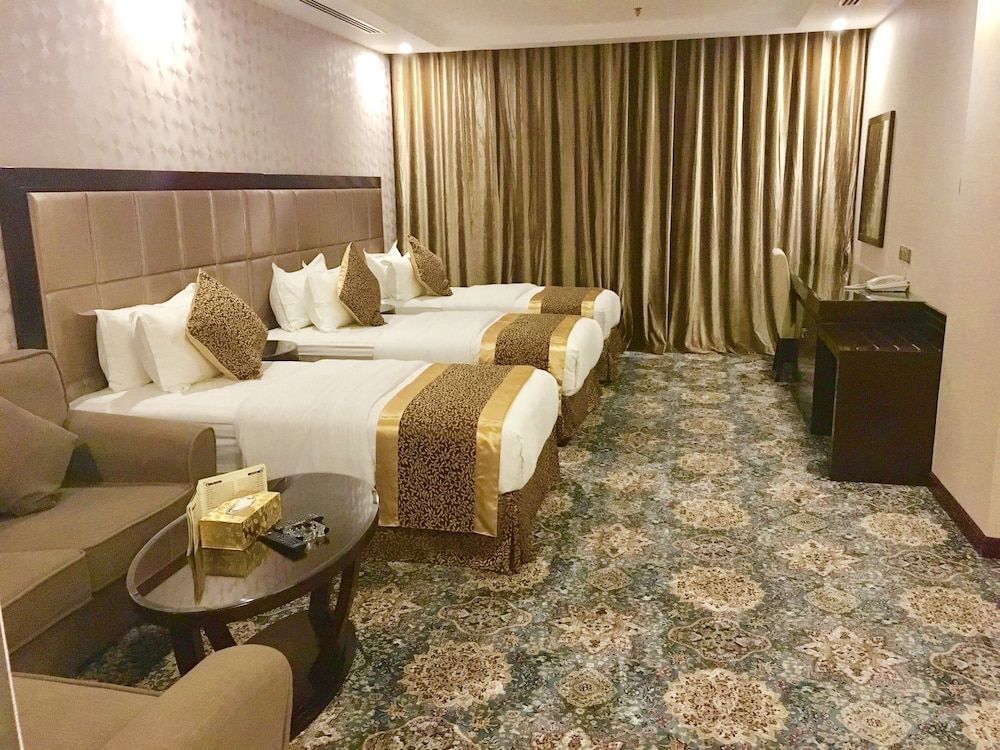 Lotus Hotel Triple Room 5