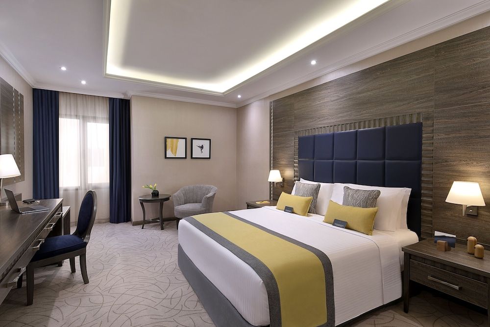 voco Al Khobar by IHG Deluxe Room, 1 King Bed, Smoking