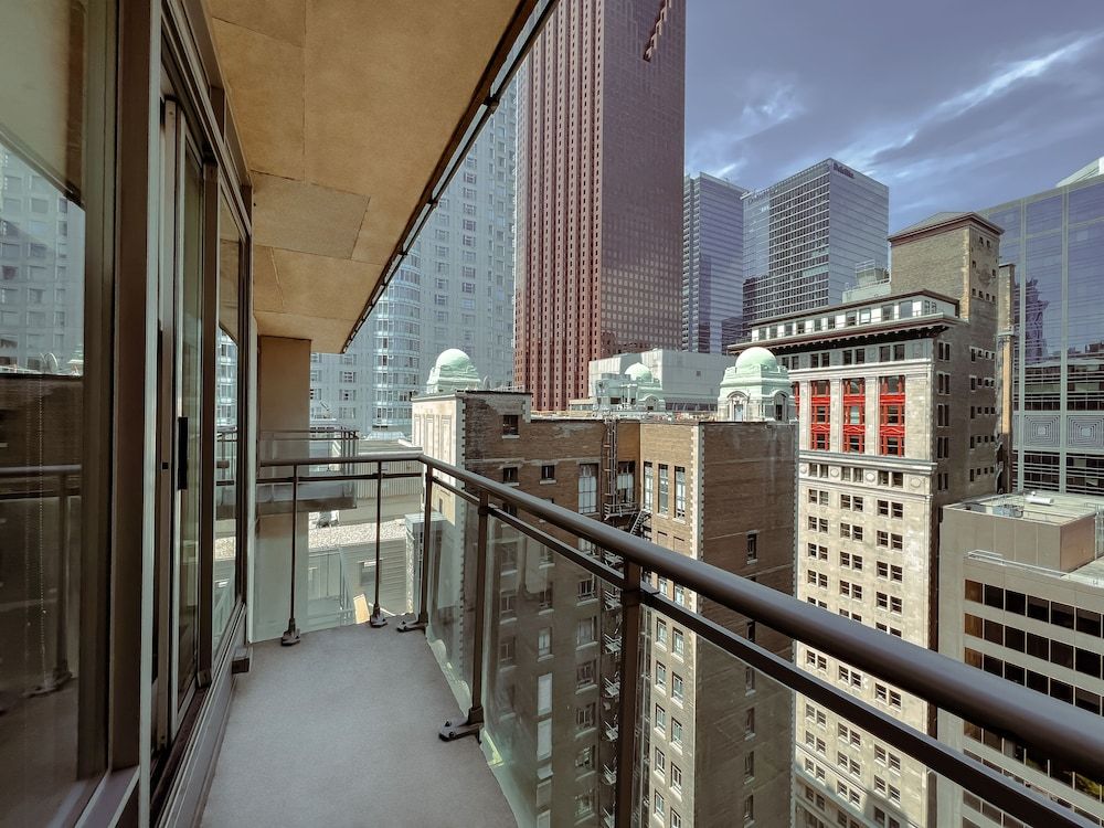 Executive Hotel Cosmopolitan Toronto Studio Room 4