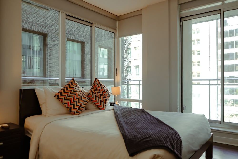 Executive Hotel Cosmopolitan Toronto Studio Room 2