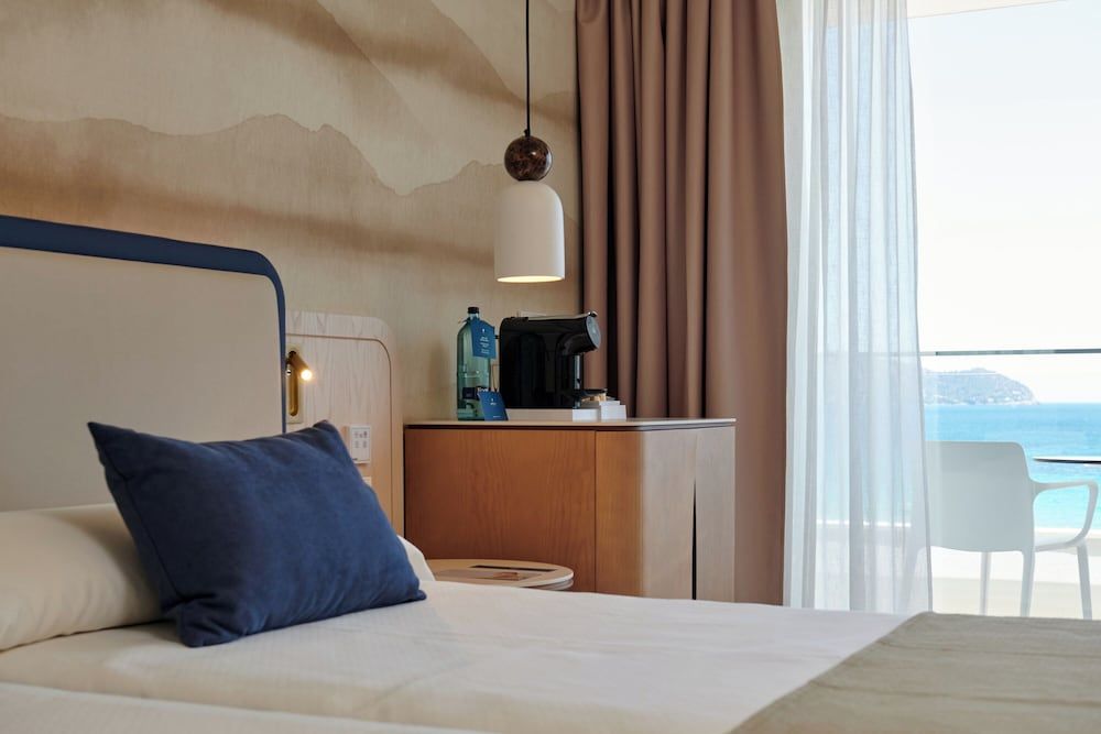 Hipotels Flamenco Double Room Single Use, Balcony, Sea View (Select) 4