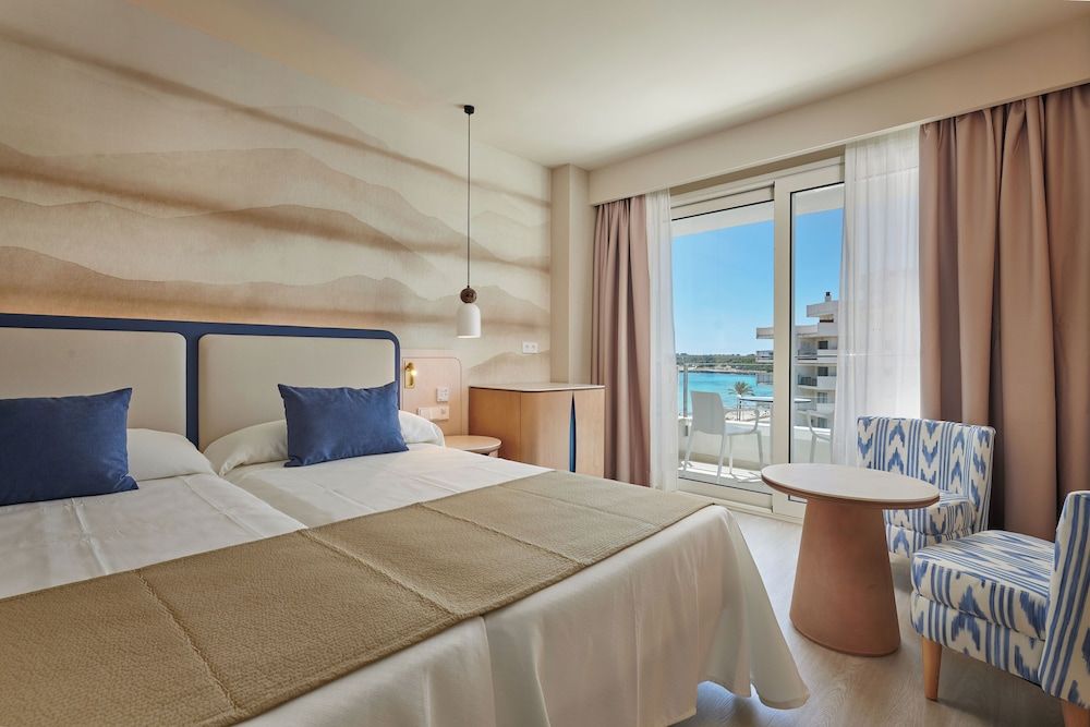 Hipotels Flamenco Double Room, Balcony, Partial Sea View 5