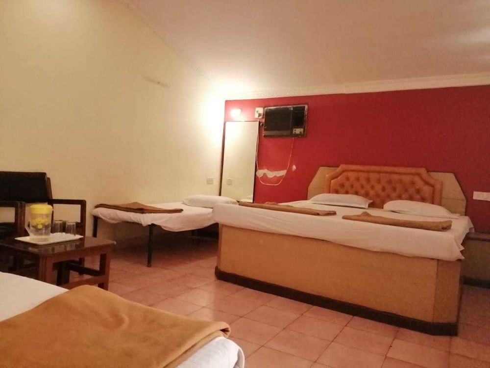 Redwood Resort Matheran Superior Double Room, 1 Double Bed 7