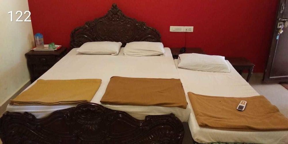 Redwood Resort Matheran Junior Double Room, 1 Double Bed 4