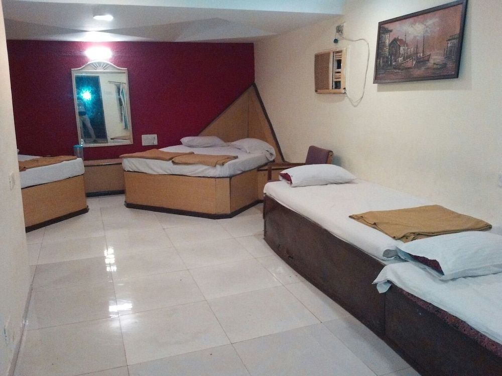 Redwood Resort Matheran Junior Double Room, 1 Double Bed 8