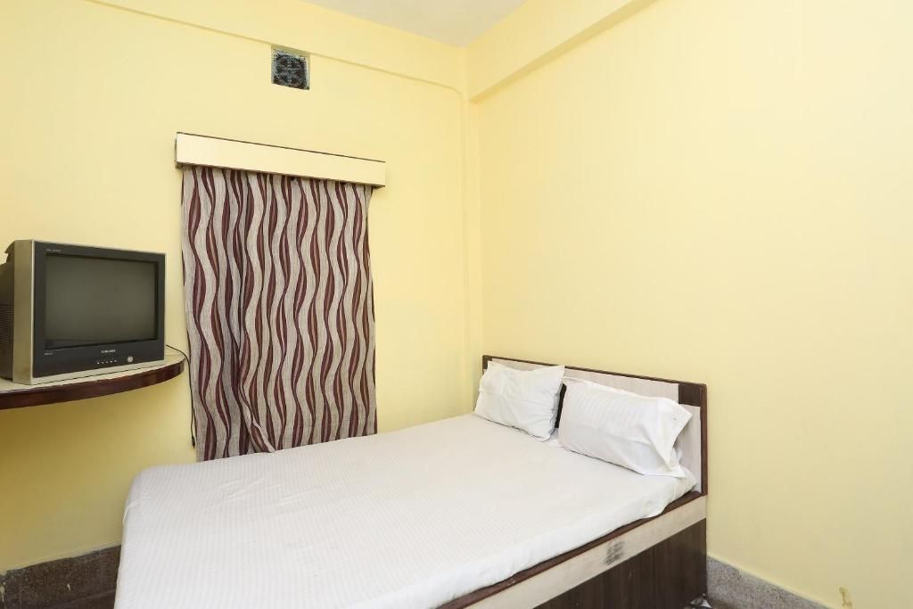 undefined SPOT ON 40303 Hotel Surya 5