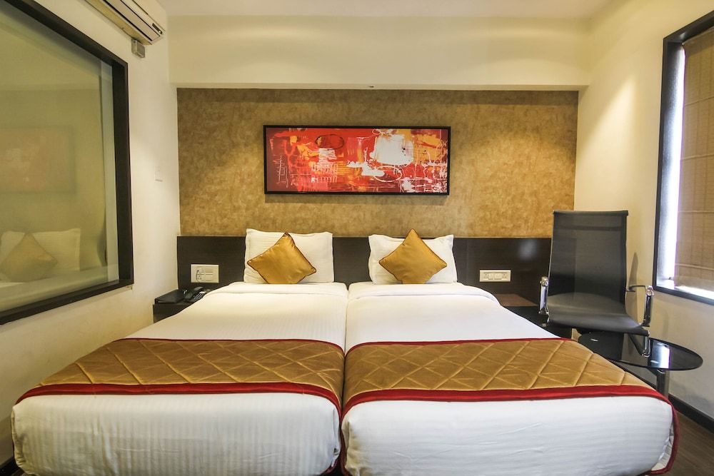 Mint Lxia Executive Double or Twin Room 16