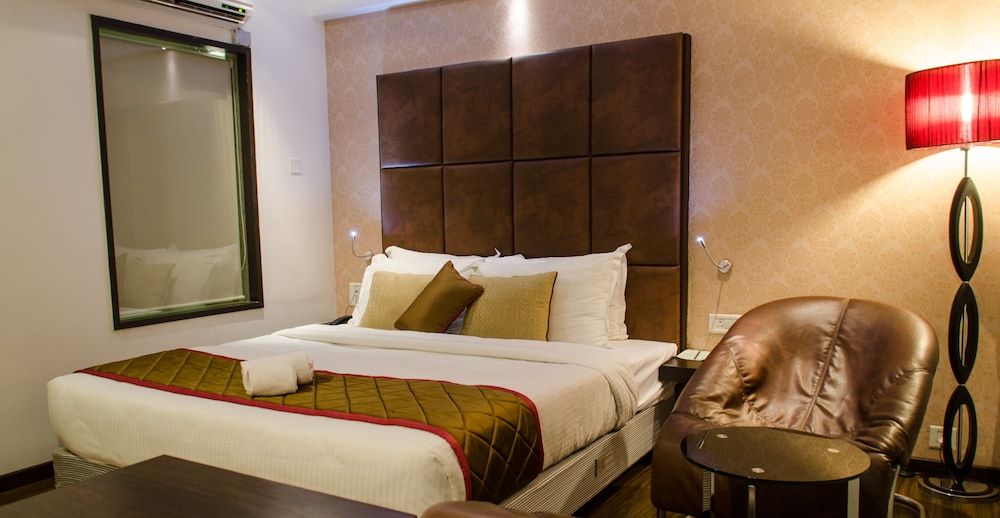 Mint Lxia Executive Double or Twin Room 11