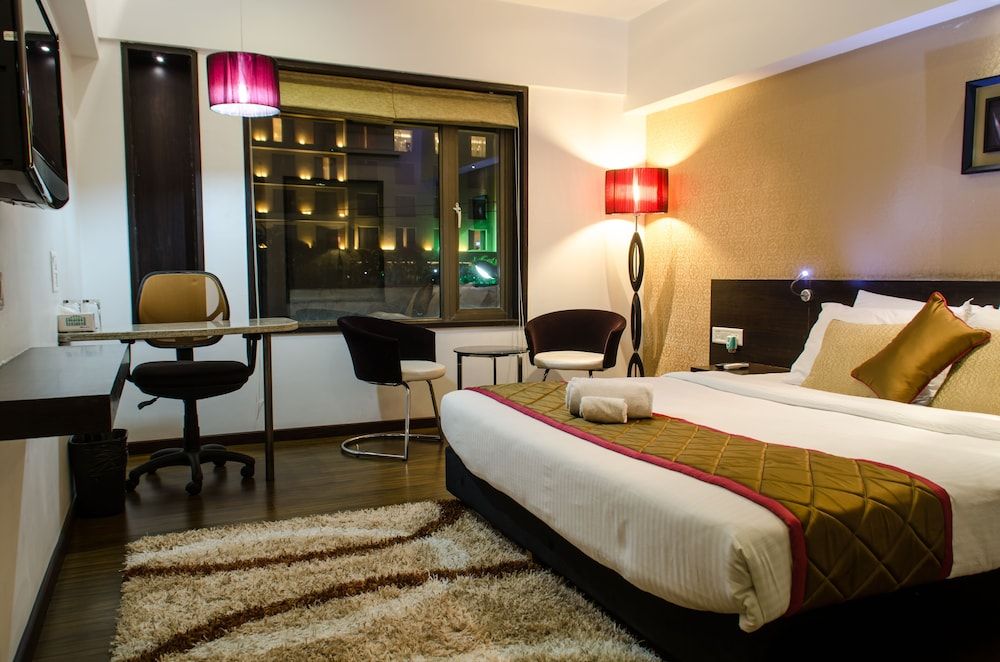 Mint Lxia Executive Double or Twin Room 13