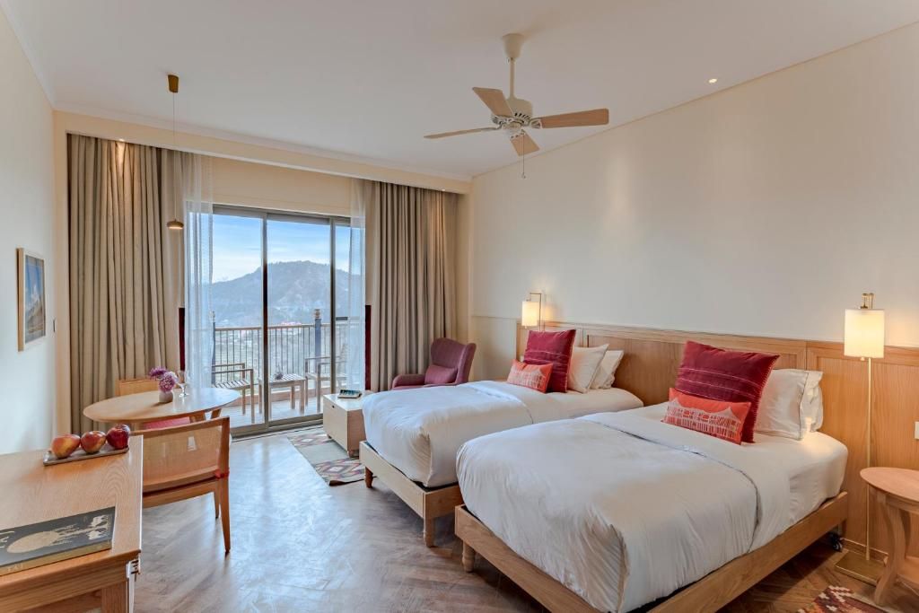 Premium Room Valley View King Bed