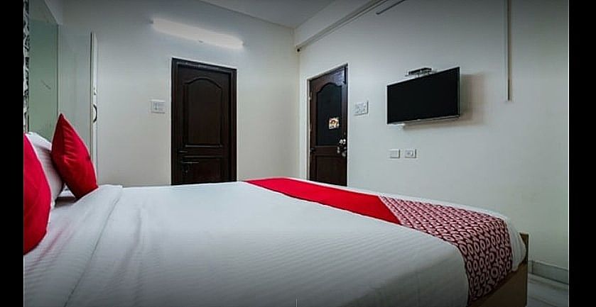 Seven A Luxury Hotel Standard Room 5