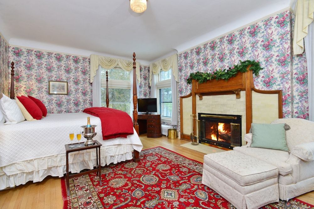 Romantic Room, 1 King Bed, Fireplace