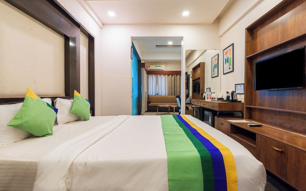 Treebo Westview Deluxe Room 6