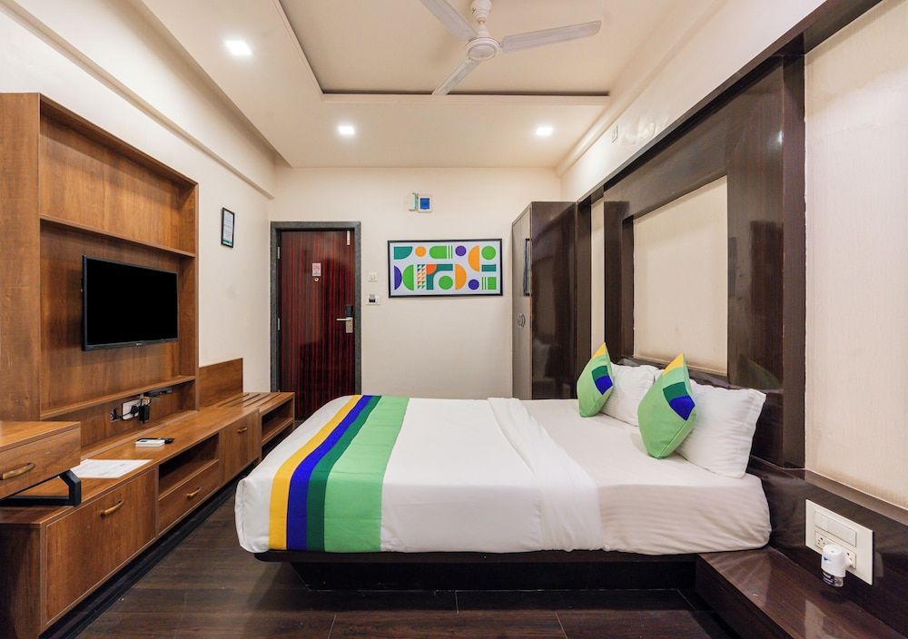 Treebo Westview Deluxe Room 4
