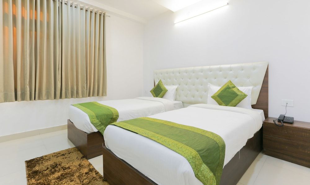Treebo The Leaf Gomti Nagar Standard Room 3
