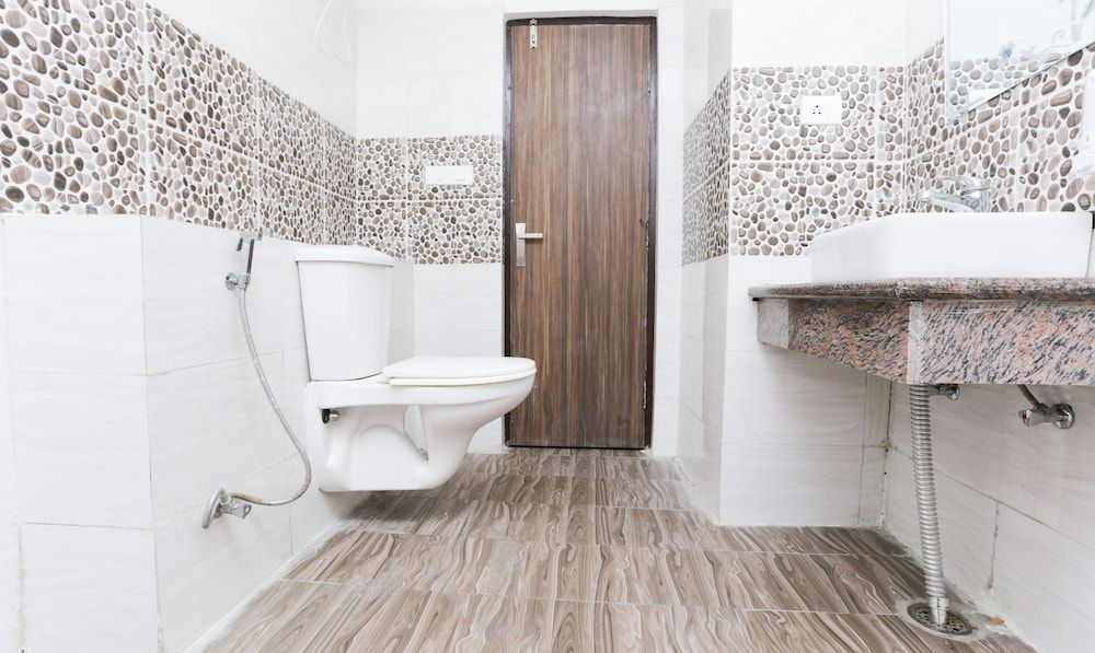 Treebo The Leaf Gomti Nagar Premium Room 7