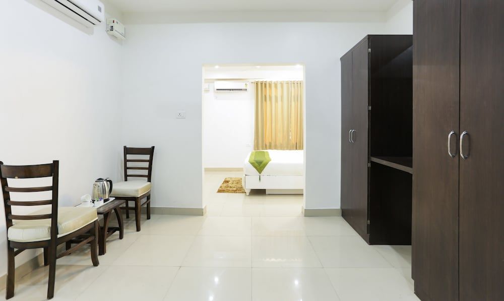 Treebo The Leaf Gomti Nagar Premium Room 2