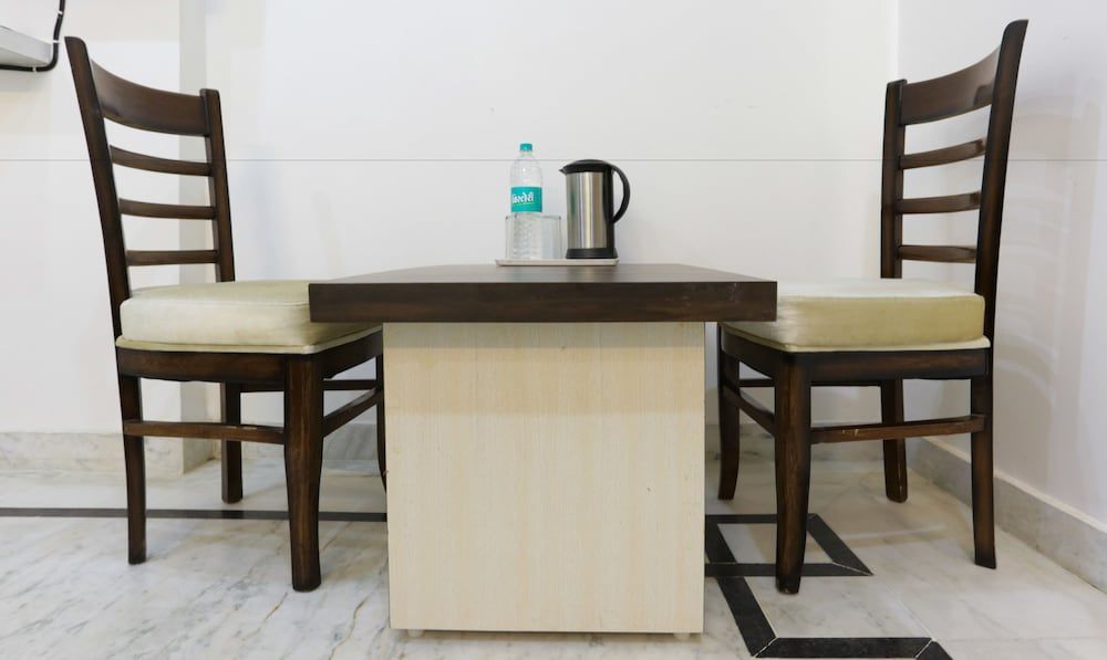 Treebo The Leaf Gomti Nagar Standard Room 5