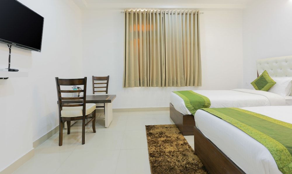 Treebo The Leaf Gomti Nagar Standard Room 10