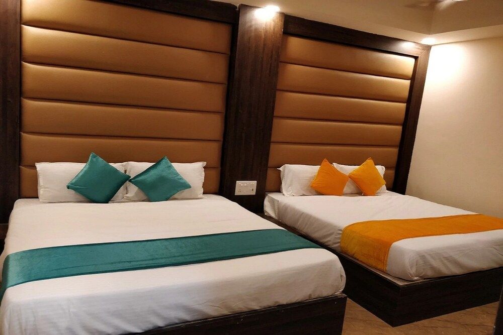 undefined Goroomgo Alfa Charbhag Lucknow 5