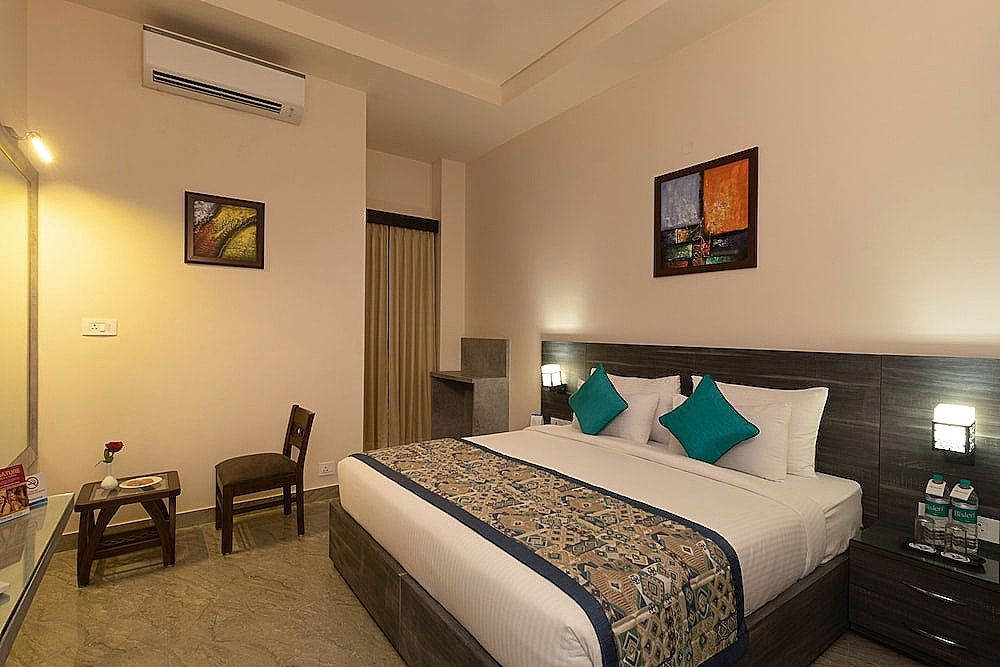 V One Pride Deluxe Room 2