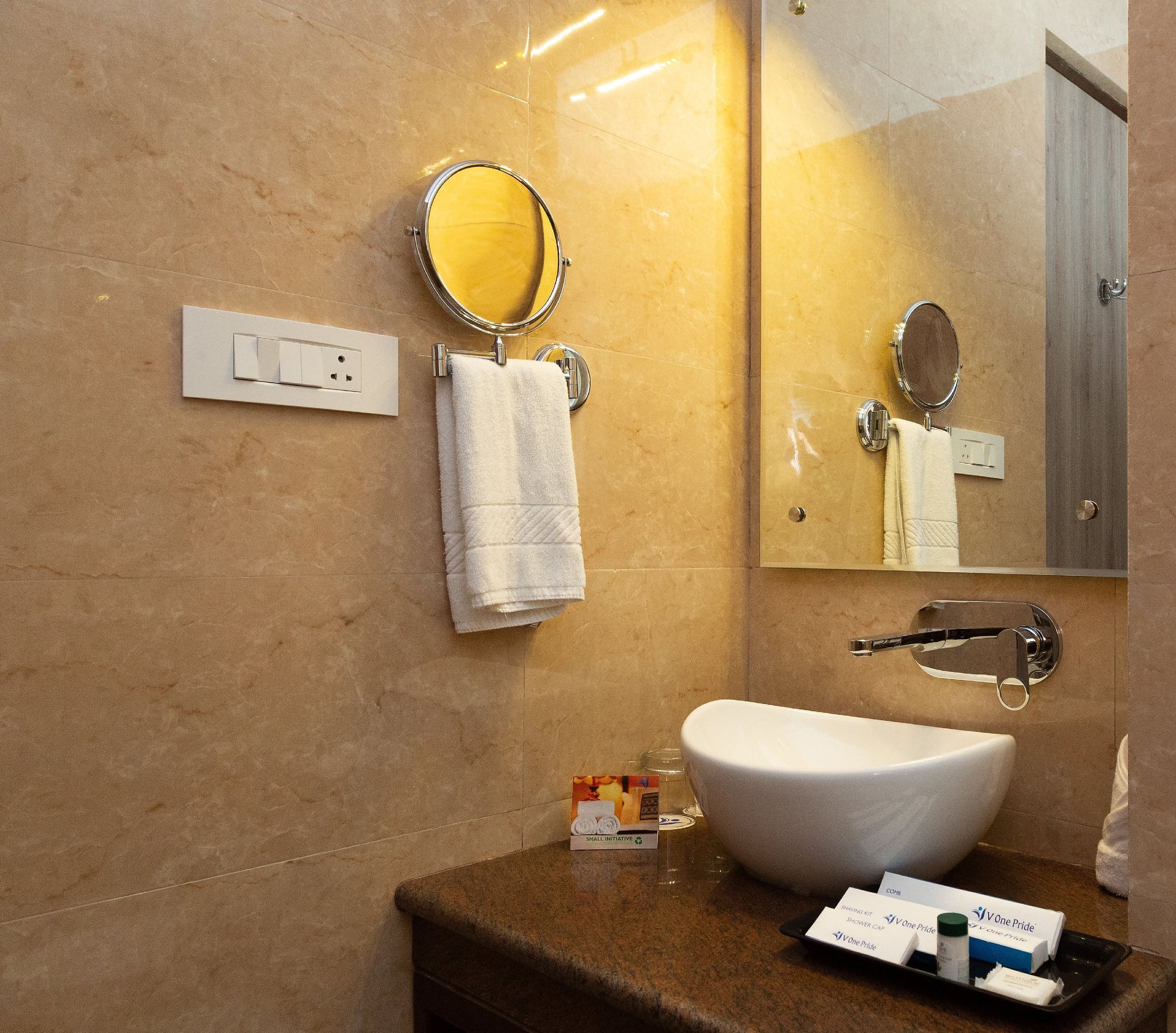 V One Pride Deluxe Room 6