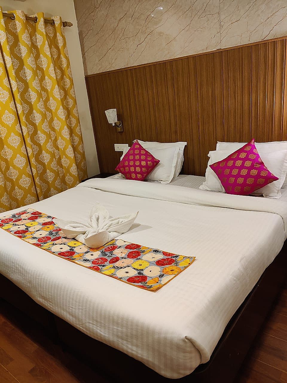 Hotel Pathik Dehradun  Premium Double Room 2
