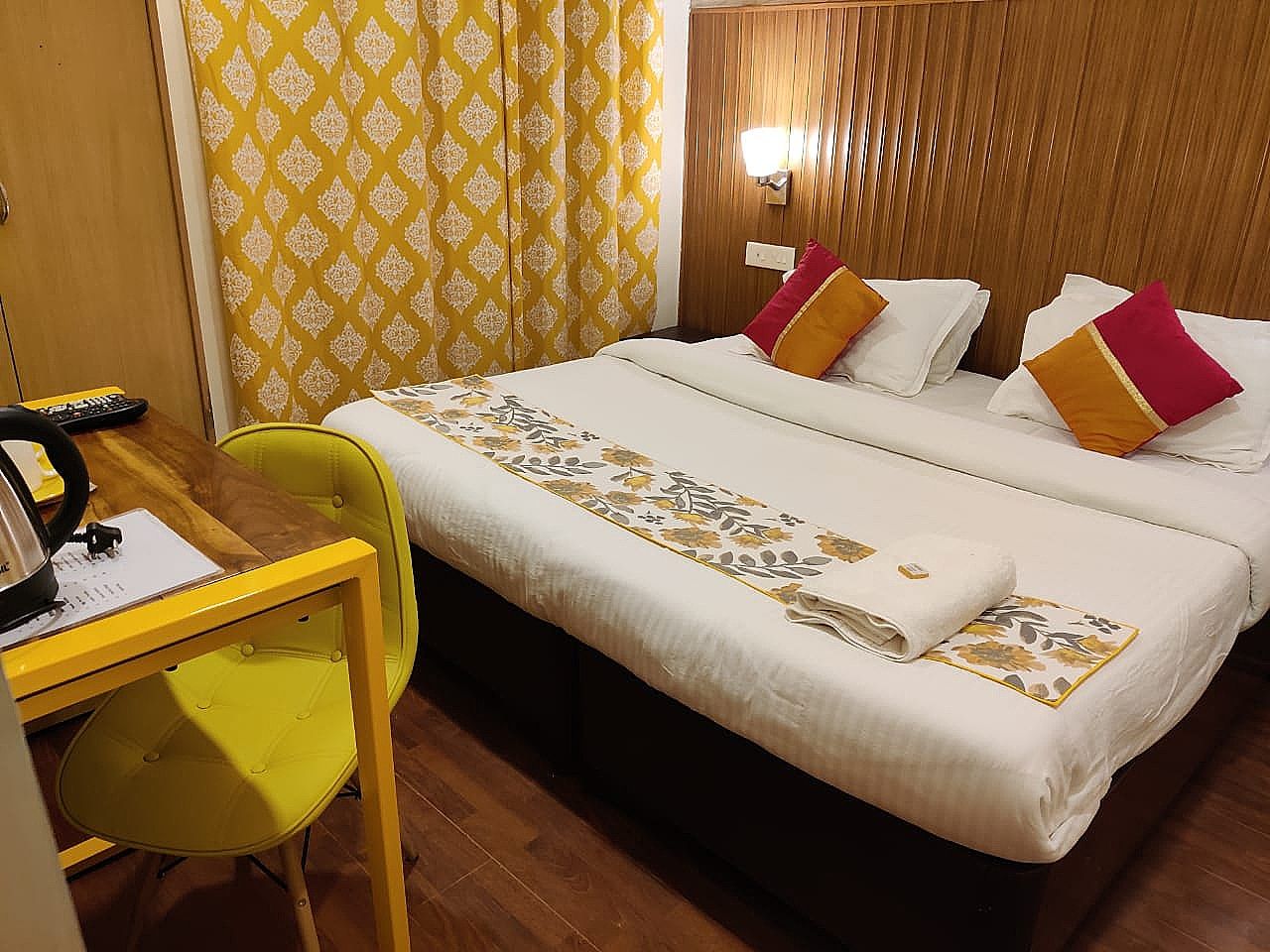 Hotel Pathik Dehradun  Premium Double Room 4