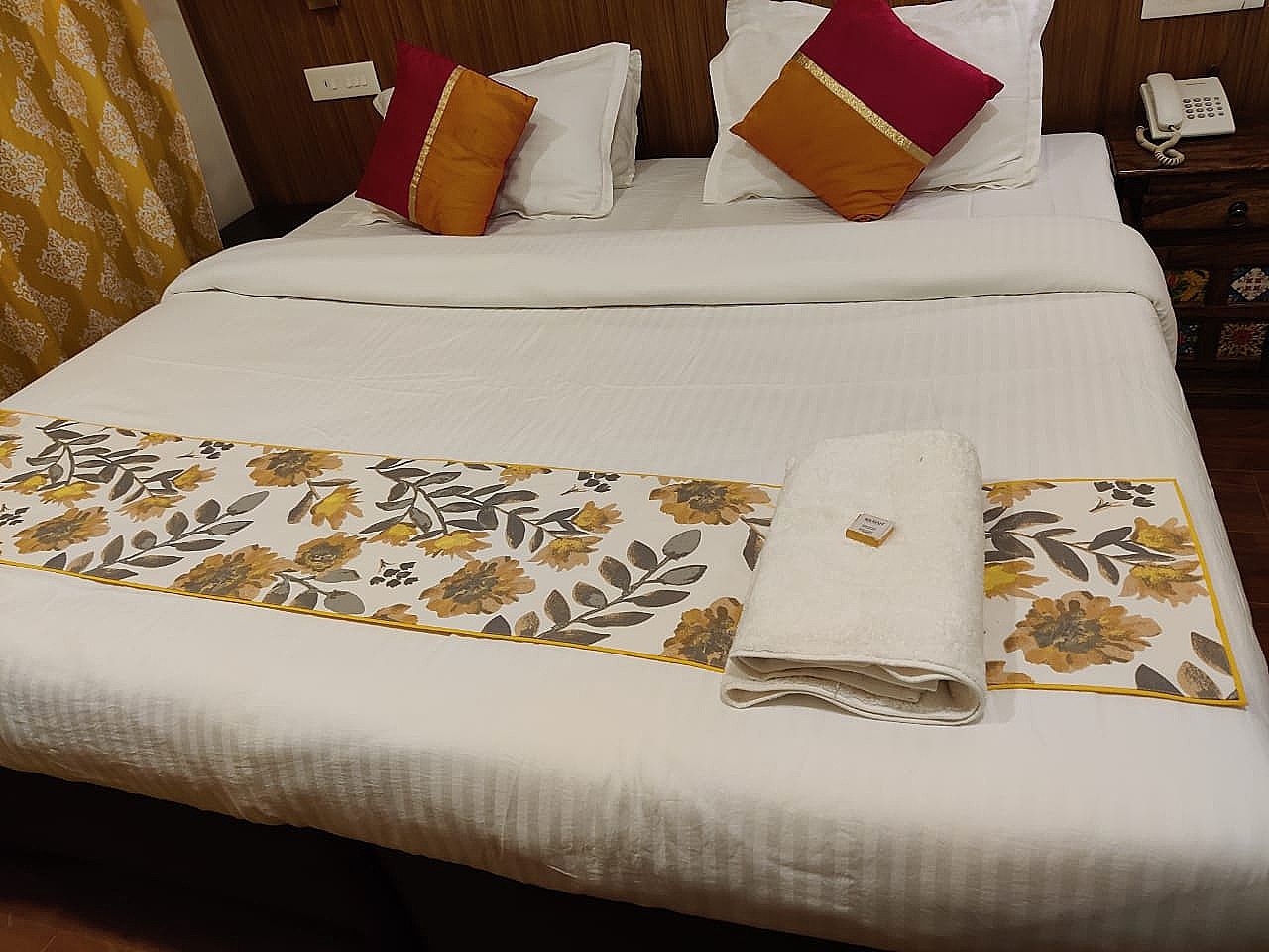 Hotel Pathik Dehradun  Premium Double Room 3