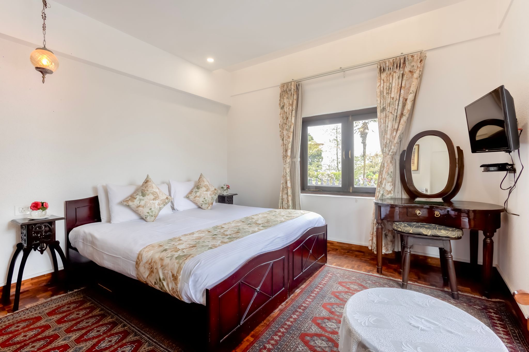 Knebworth Colonial Suite