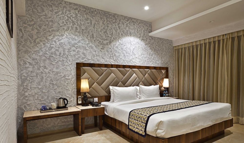 Meritas Countryside Resort Deluxe Room 4