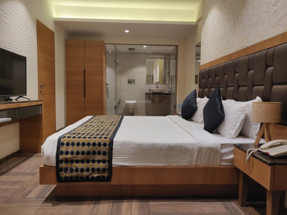 Meritas Countryside Resort Deluxe Room 8